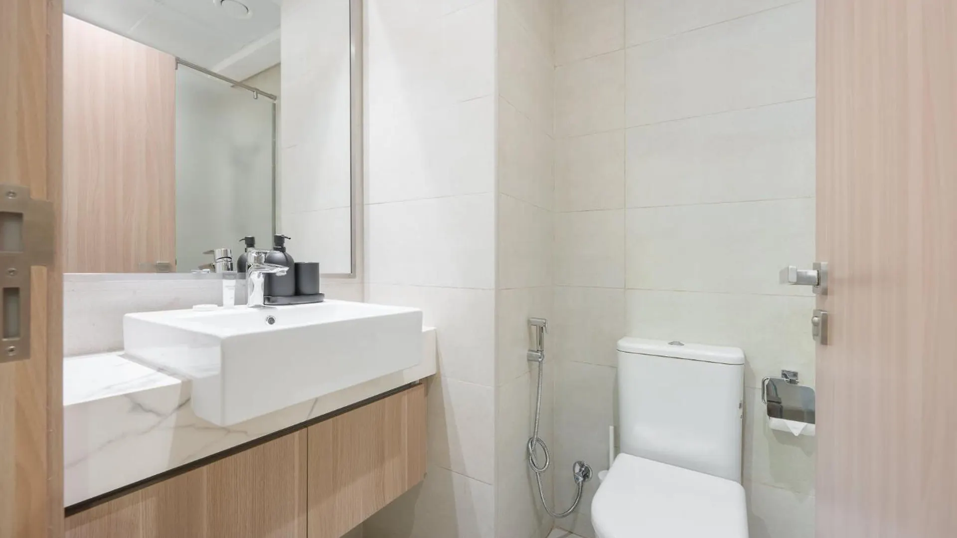 A Spectacular Studio In Azizi Riviera 1 Dubai